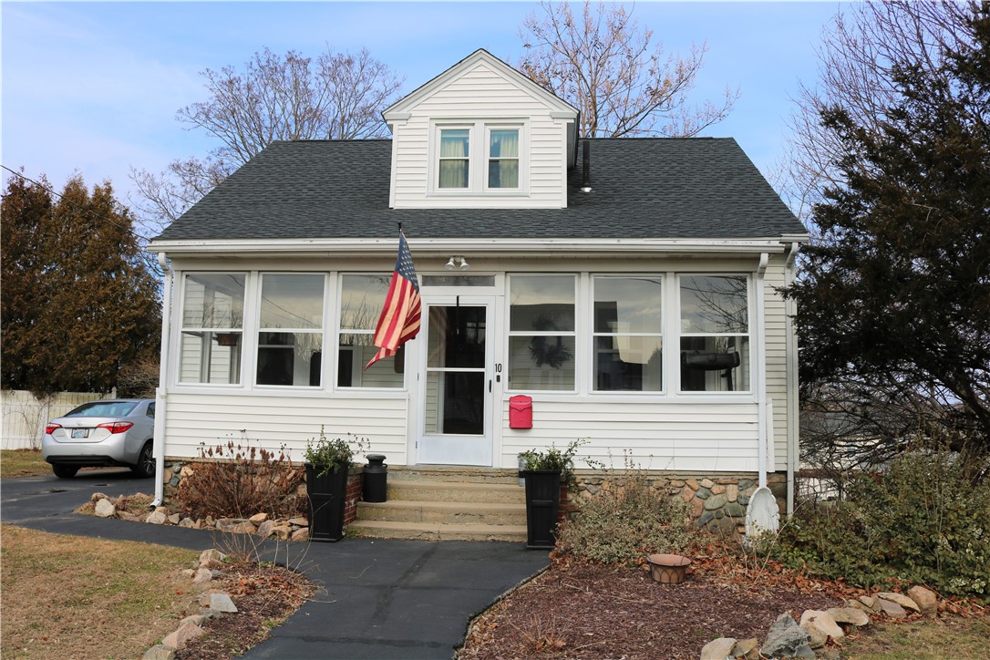 10 Batterson Avenue Westerly, RI 02891 - Photo 1 of 16 Gallery Image 1