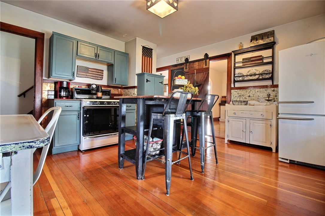 10 Batterson Avenue Westerly, RI 02891 - Photo 5 of 16 Gallery Image 5