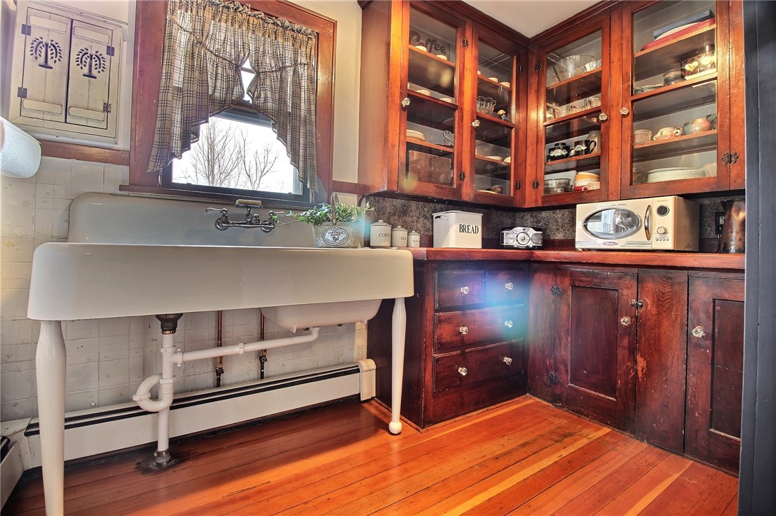 10 Batterson Avenue Westerly, RI 02891 - Photo 8 of 16 Gallery Image 8