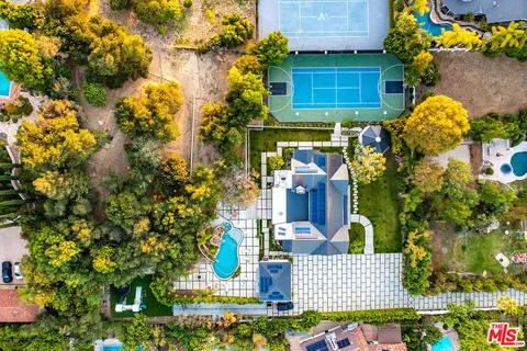 $6,495,000 | 18762 Wells Drive, Tarzana, CA 91356