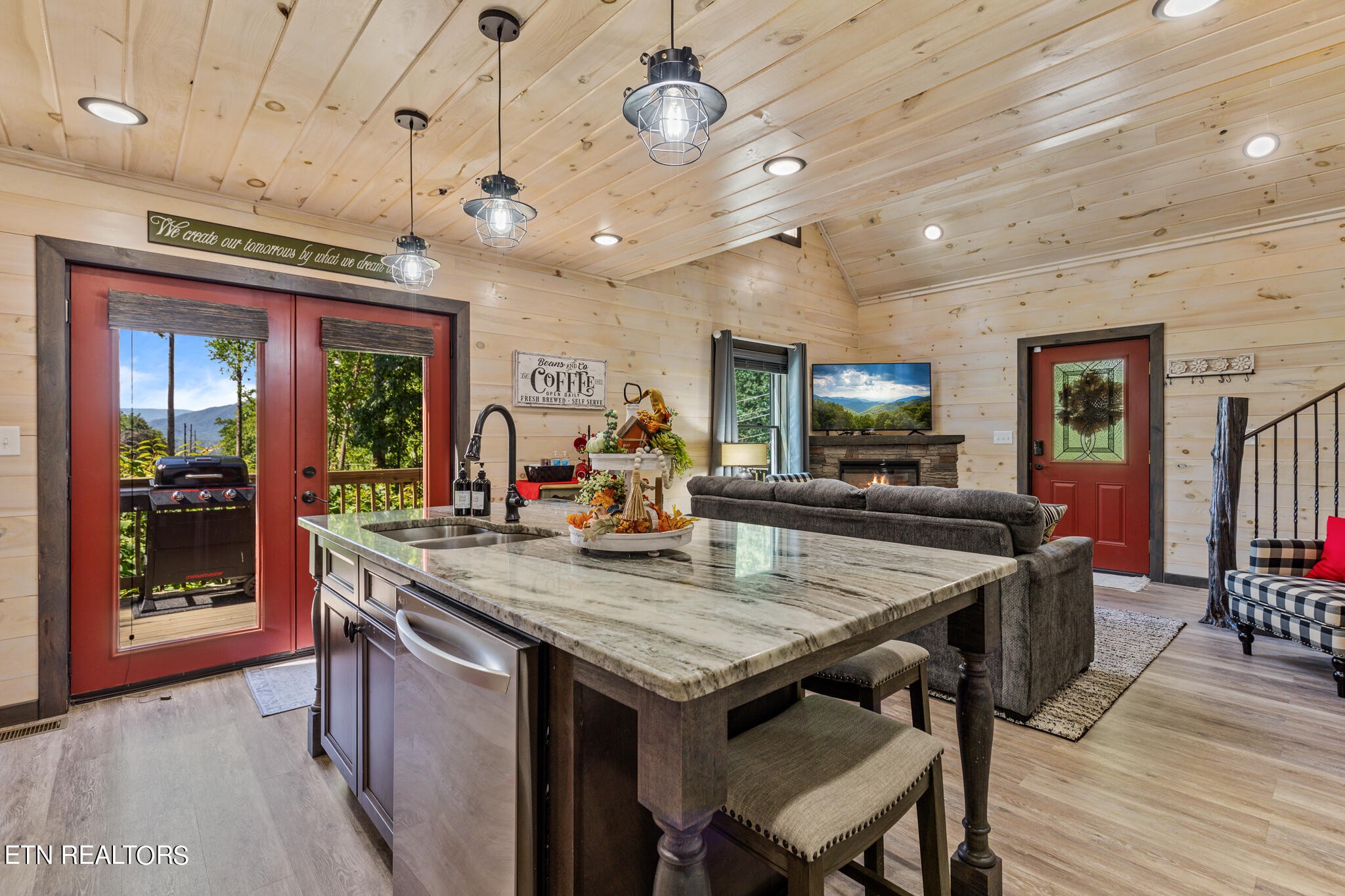 1945 Little Cove Road Sevierville, TN 37862 - Photo 8 of 44