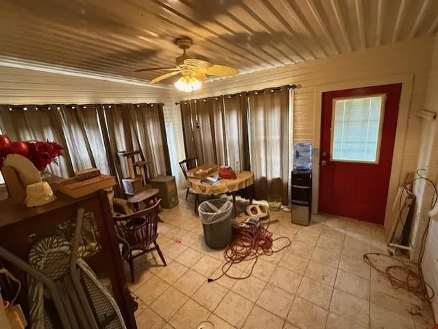 a view of a livingroom with furniture