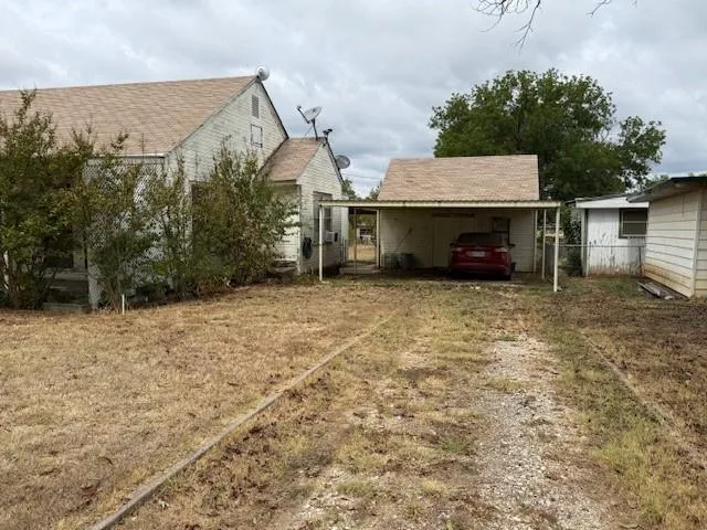 a view of a house with a outdoor space