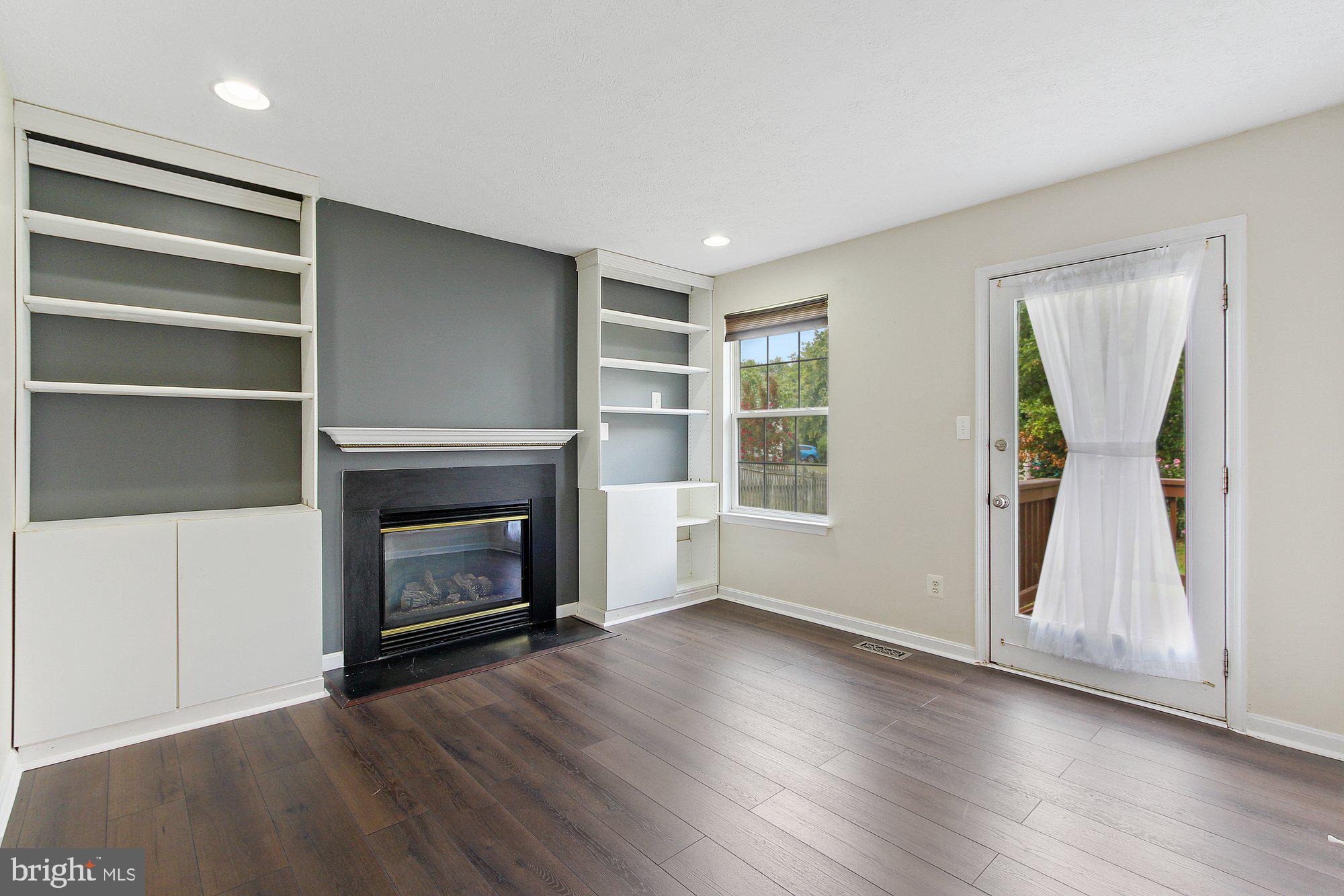 3806 Longley Road Abingdon, MD 21009 - Photo 11 of 27 Fireplace