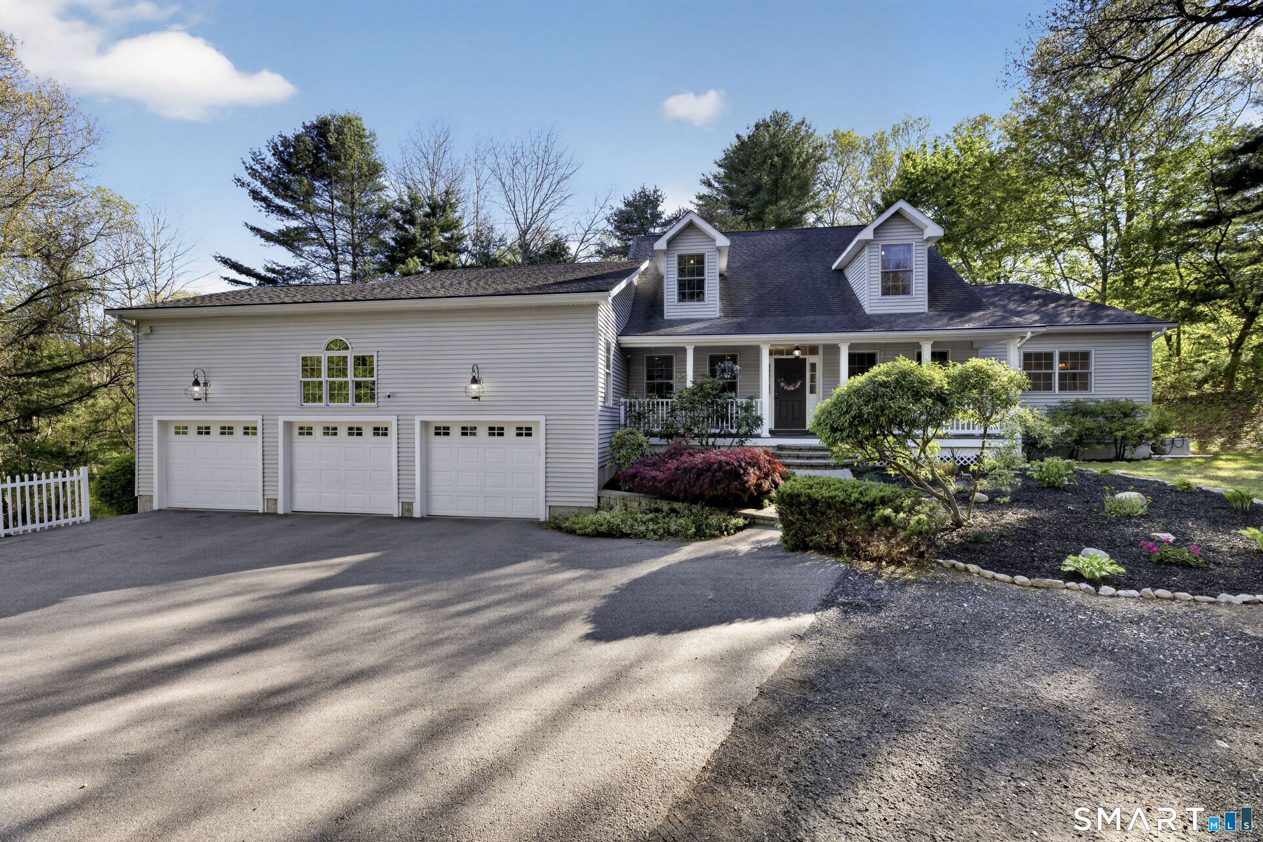 65 Middle Road Preston, CT 06365 - Photo 3 of 40 Gallery Image 3