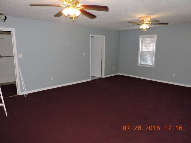 1314 Weeks Road Williston, SC 29853 - Photo 9 of 36