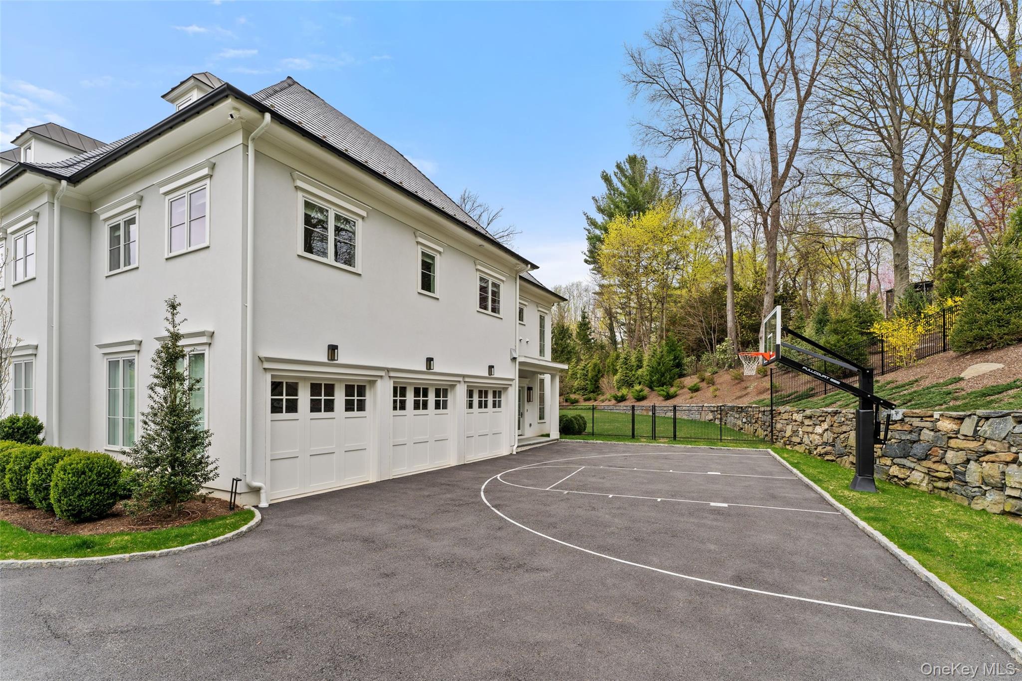 17 Oxford Road Scarsdale, NY 10583 - Photo 44 of 49 View of 3 car garage and half court basketball!