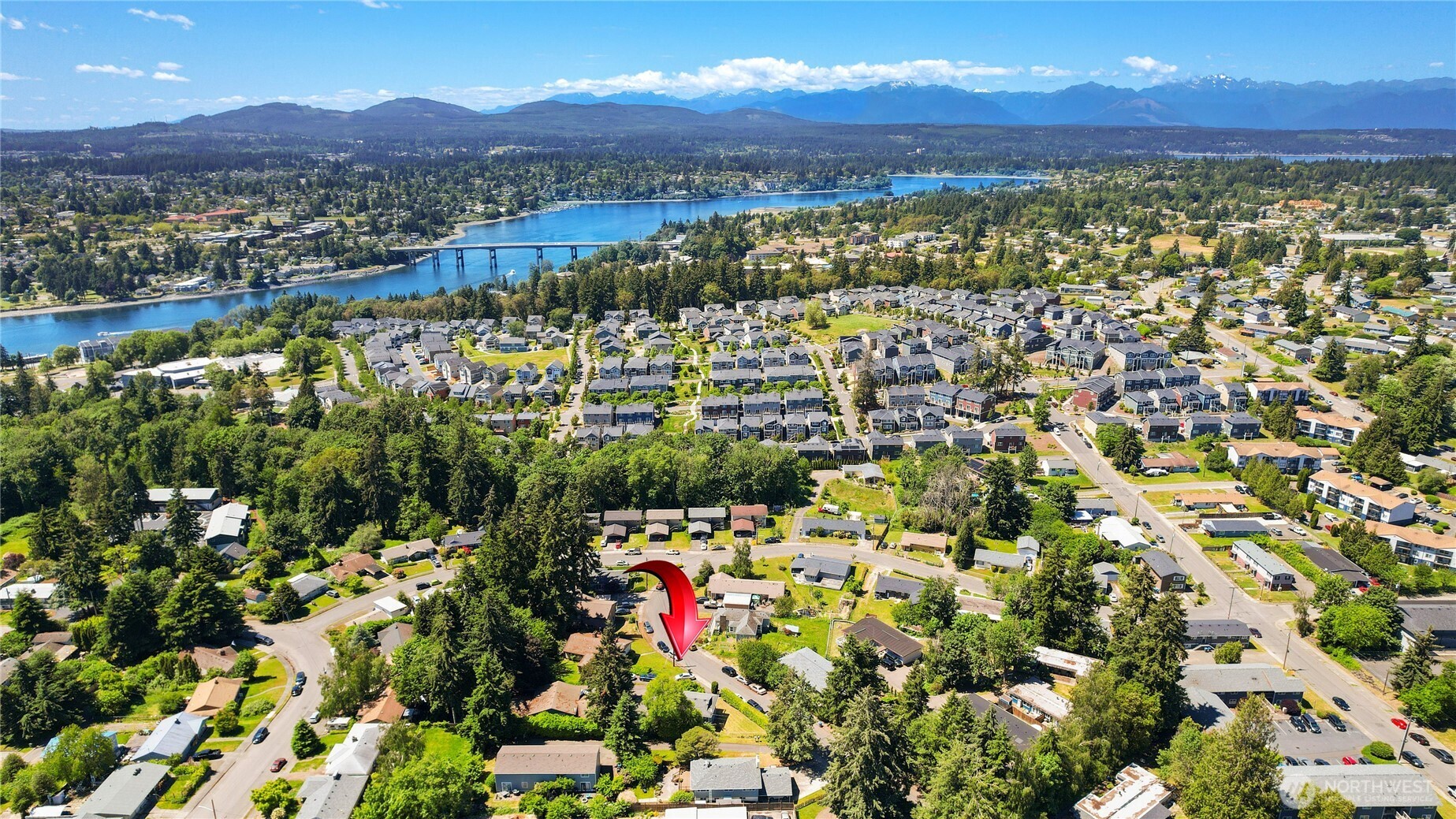 2533 Fir Avenue Bremerton, WA 98310 - Photo 36 of 38 a view of city and mountain