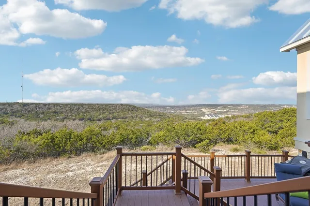 a view of a livingroom with furniture