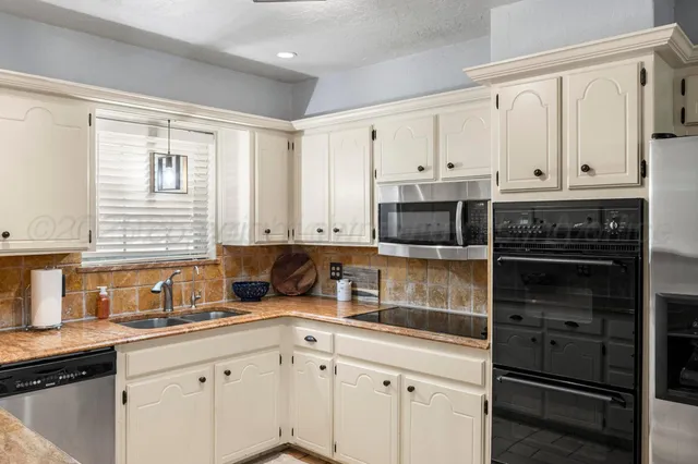 $285,000 | 2428 North Fir Street, Pampa, TX 79065