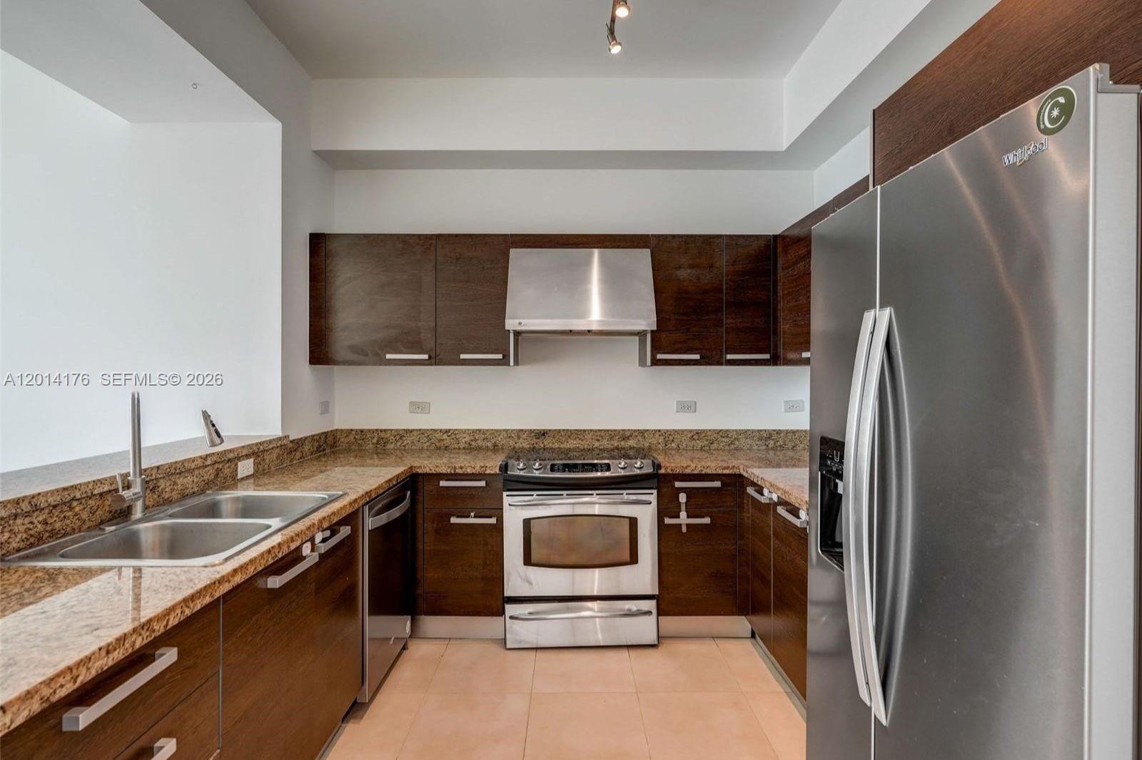 2525 Southwest 3rd Avenue, Unit 1009 Miami, FL 33129 - Photo 3 of 18