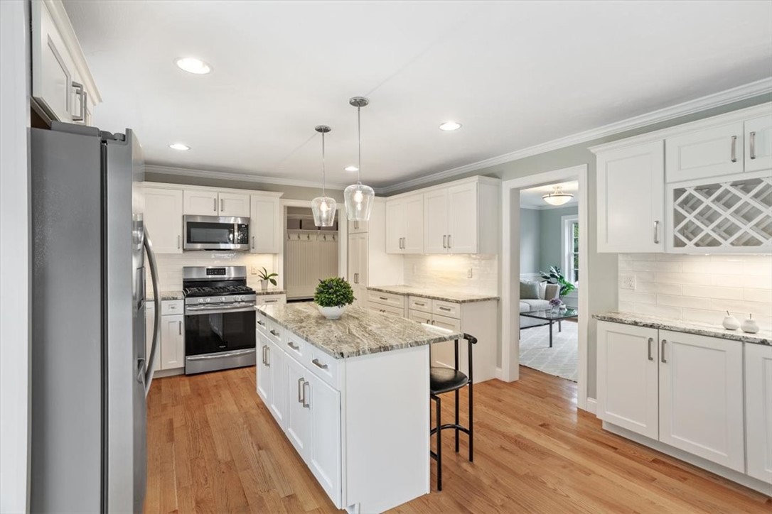42 Lantern Road Lincoln, RI 02865 - Photo 13 of 50 Gallery Image 13