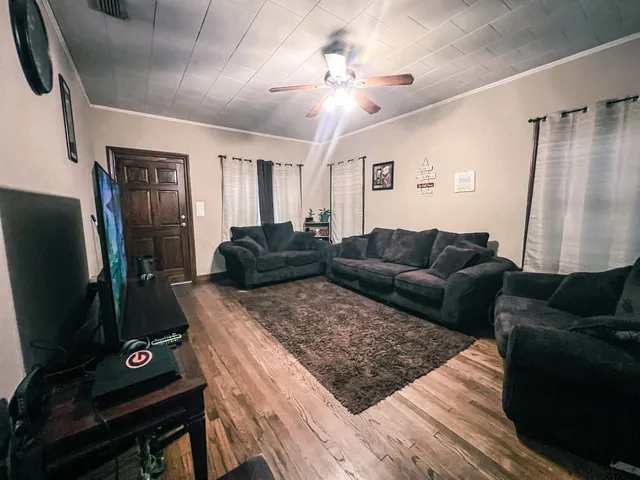 $119,900 | 217 Polk Street, Gilmer, TX 75644