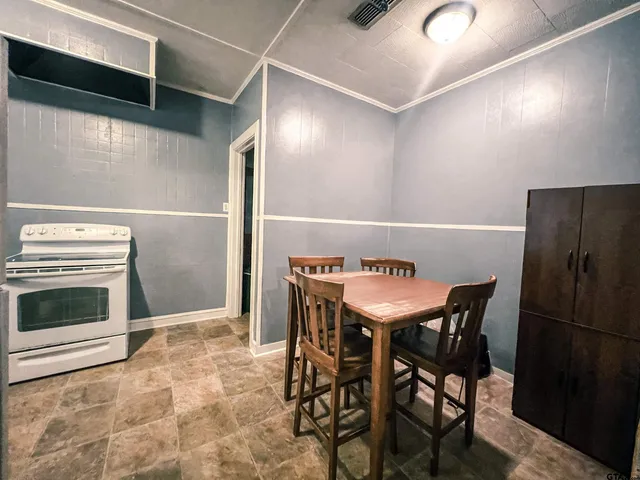 $119,900 | 217 Polk Street, Gilmer, TX 75644