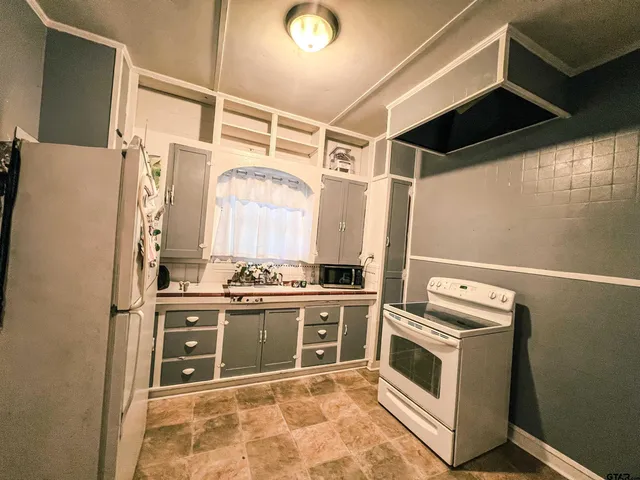 $119,900 | 217 Polk Street, Gilmer, TX 75644