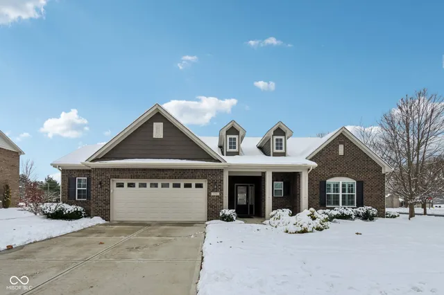 $525,000 | 3741 Woodvine Drive, Bargersville, IN 46106