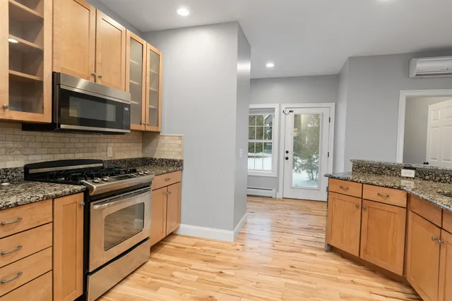 $499,900 | 165 Day Lane, Williston, VT 05495