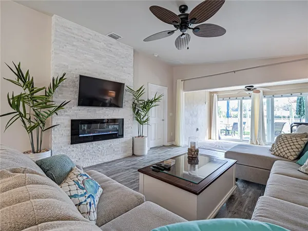 $2,600 | 5395 Dominica Street, Vero Beach, FL 32967