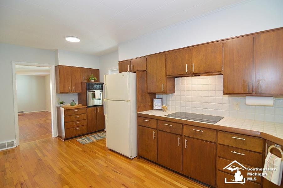201 North Dettman Road Jackson, MI 49202 - Photo 11 of 22