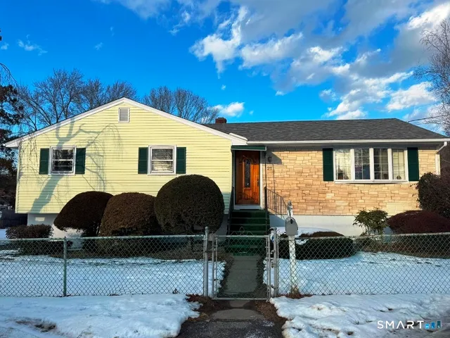 $309,900 | 21 Blue Trail Drive, Waterbury, CT 06705