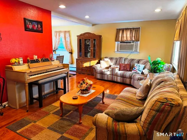 $309,900 | 21 Blue Trail Drive, Waterbury, CT 06705