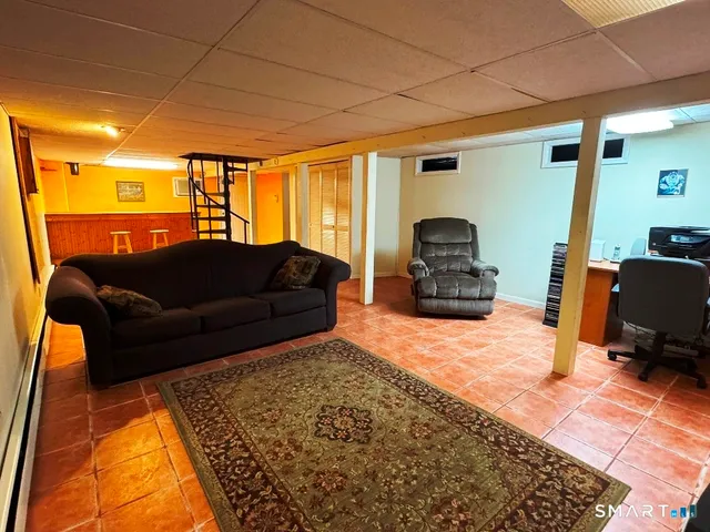 $309,900 | 21 Blue Trail Drive, Waterbury, CT 06705