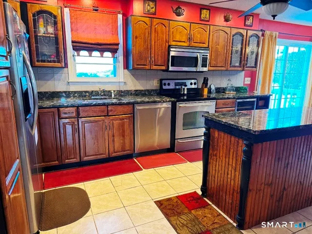 $309,900 | 21 Blue Trail Drive, Waterbury, CT 06705