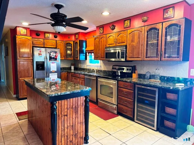 $309,900 | 21 Blue Trail Drive, Waterbury, CT 06705