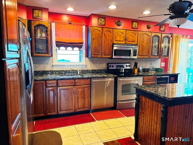 $309,900 | 21 Blue Trail Drive, Waterbury, CT 06705