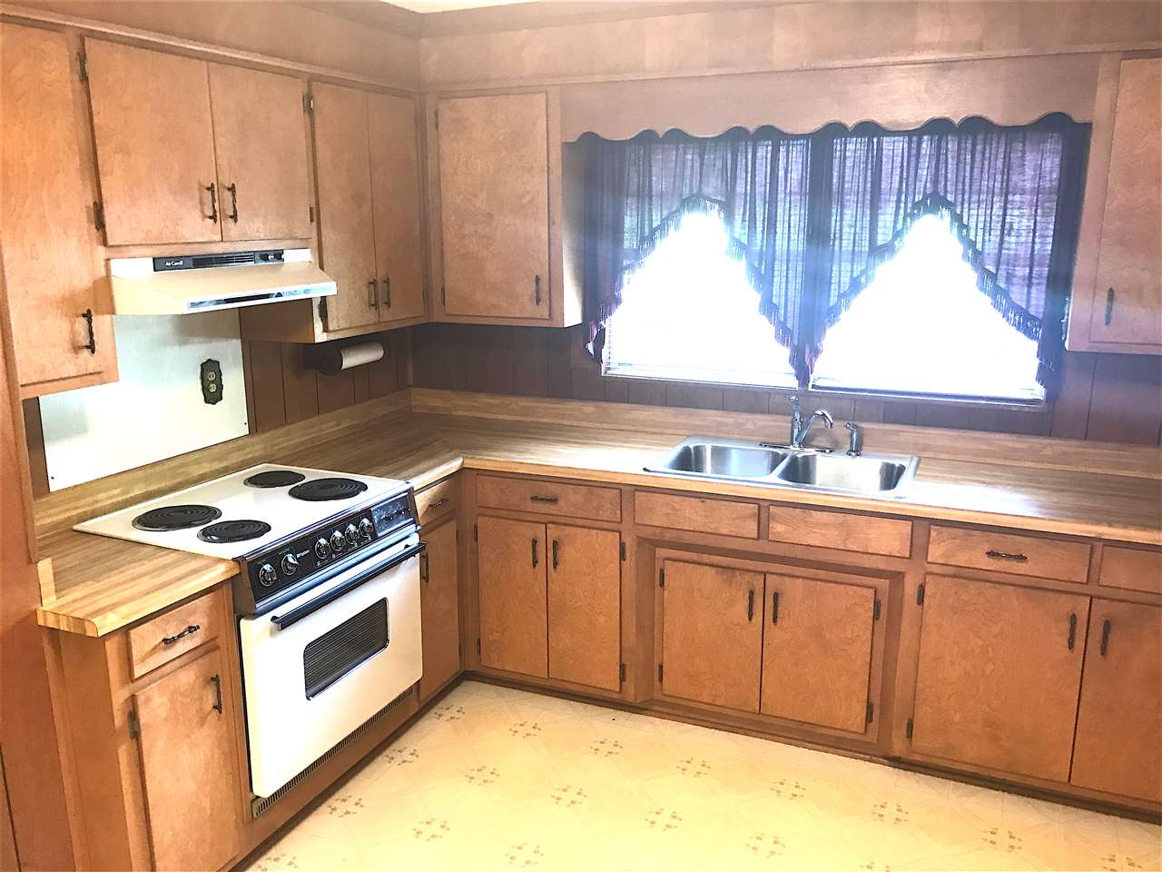 317 Redland Road Landrum, SC 29356 - Photo 2 of 11