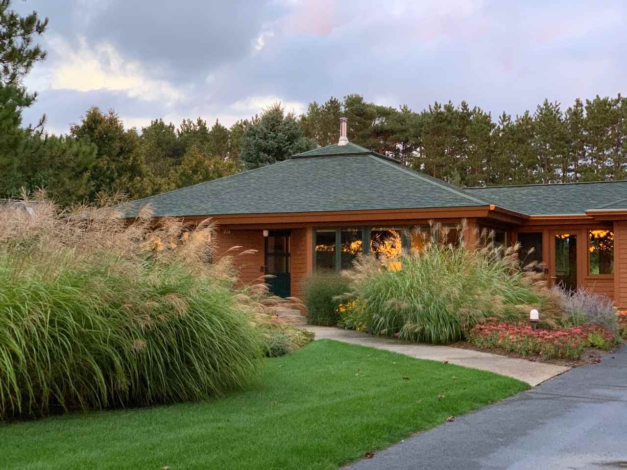 274 North Stony Point Road Suttons Bay, MI 49682 - Photo 3 of 54 1875338-2.JPG