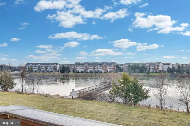 $3,200 | 42759 Locklear Terrace, Chantilly, VA 20152