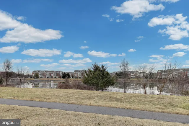 $3,200 | 42759 Locklear Terrace, Chantilly, VA 20152