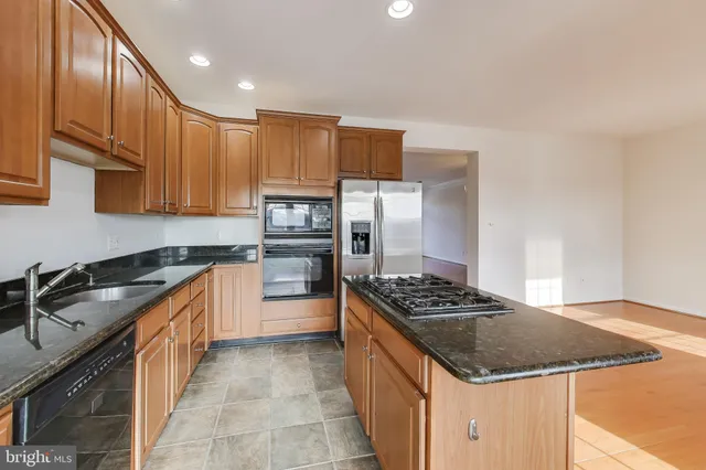 $3,200 | 42759 Locklear Terrace, Chantilly, VA 20152