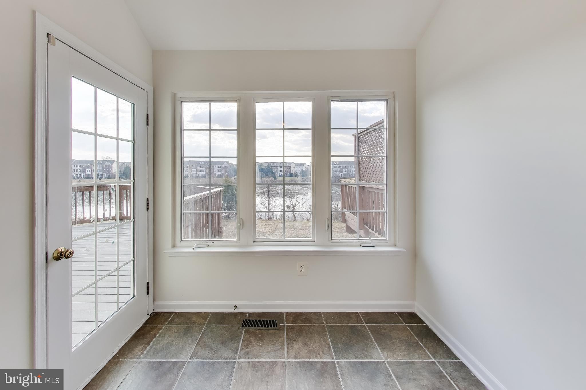 42759 Locklear Terrace Chantilly, VA 20152 - Photo 9 of 38 a view of an empty room with a window