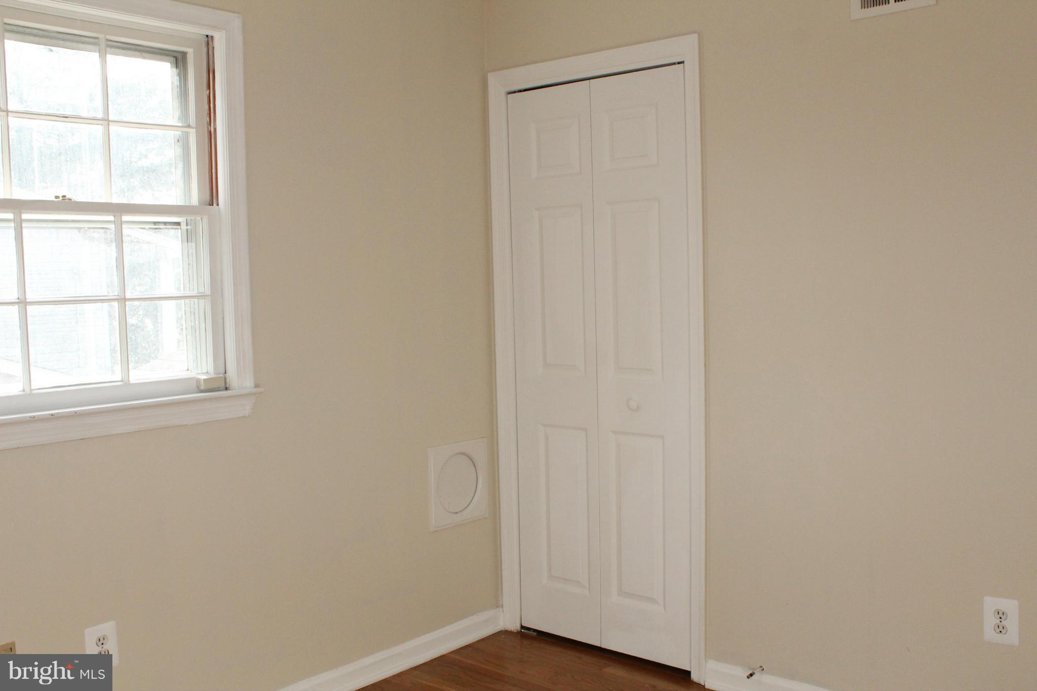 6623 Huntsman Boulevard Springfield, VA 22152 - Photo 23 of 26 4th Bedroom Closet