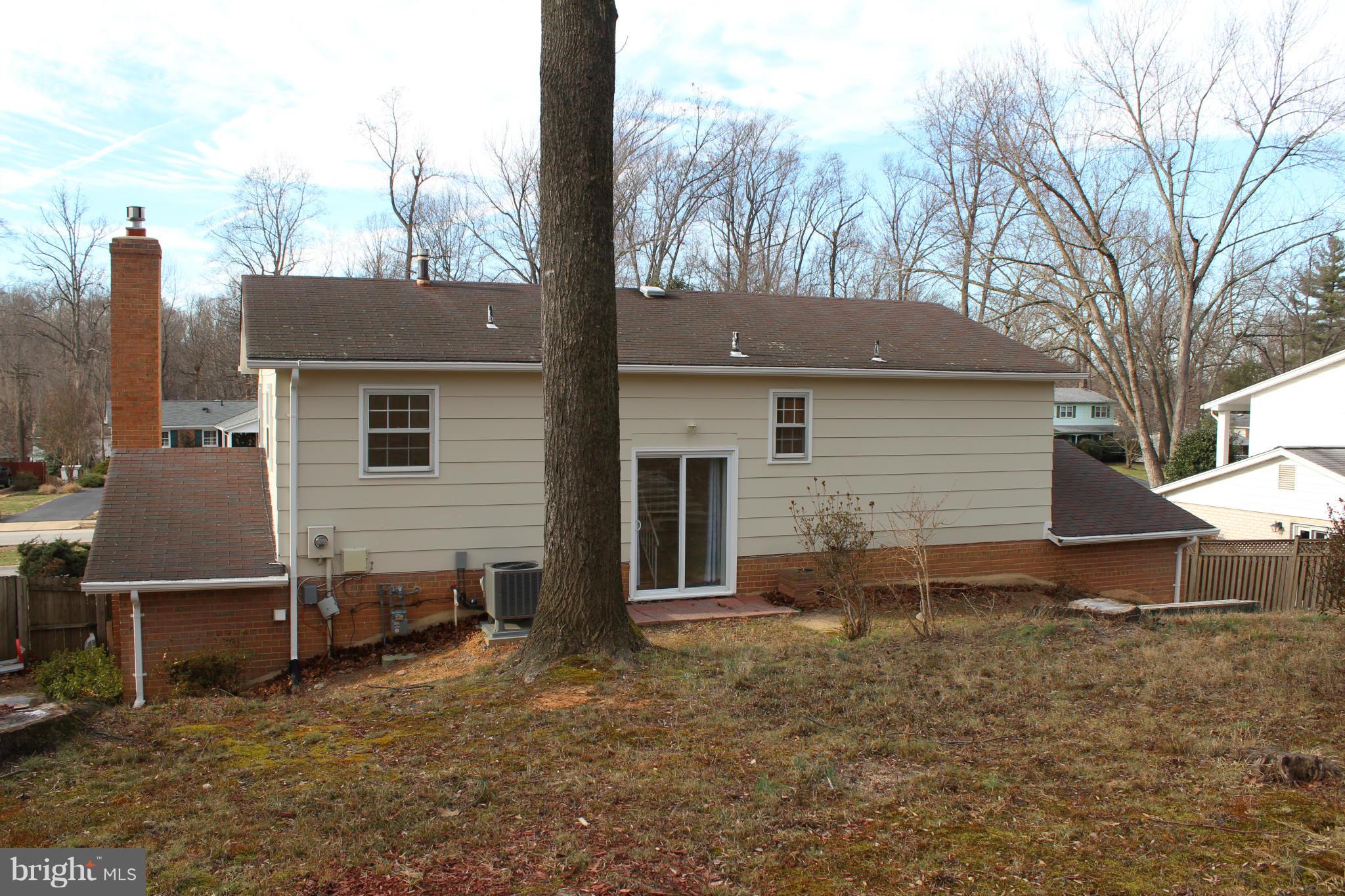 6623 Huntsman Boulevard Springfield, VA 22152 - Photo 26 of 26 Exterior (Rear)
