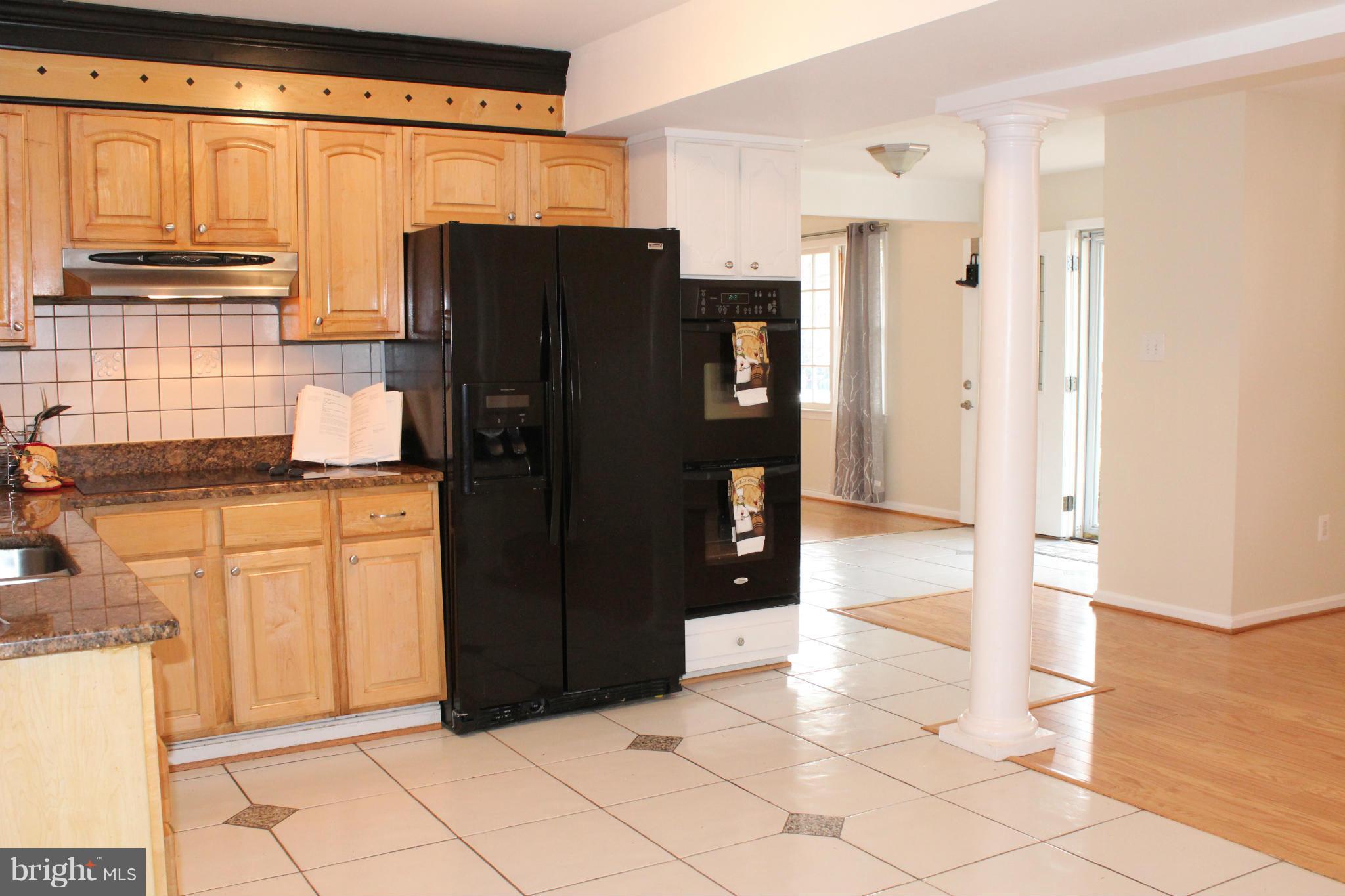 6623 Huntsman Boulevard Springfield, VA 22152 - Photo 7 of 26 Kitchen