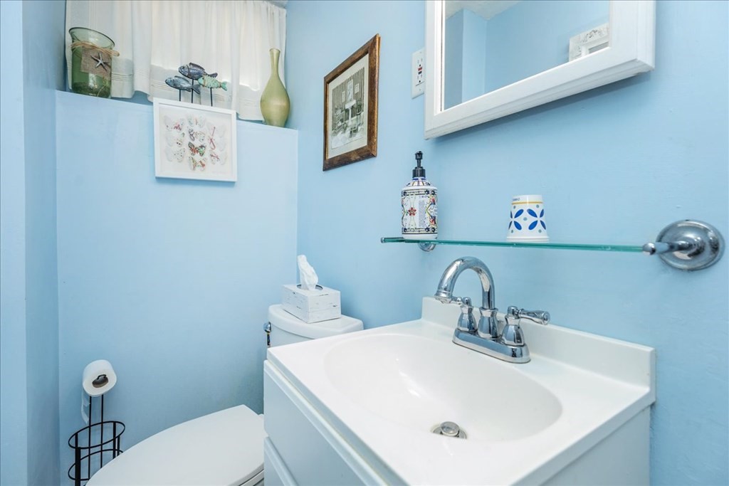 62 Chickering Road Dedham, MA 02026 - Photo 23 of 41 Gallery Image 23