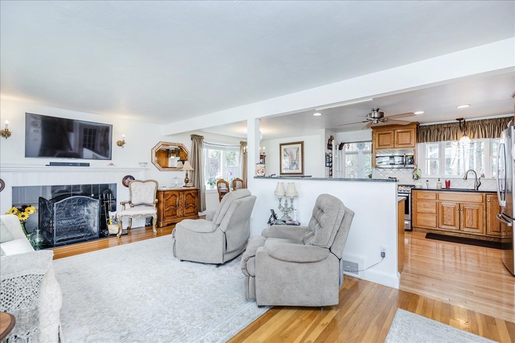 62 Chickering Road Dedham, MA 02026 - Photo 8 of 41 Gallery Image 8