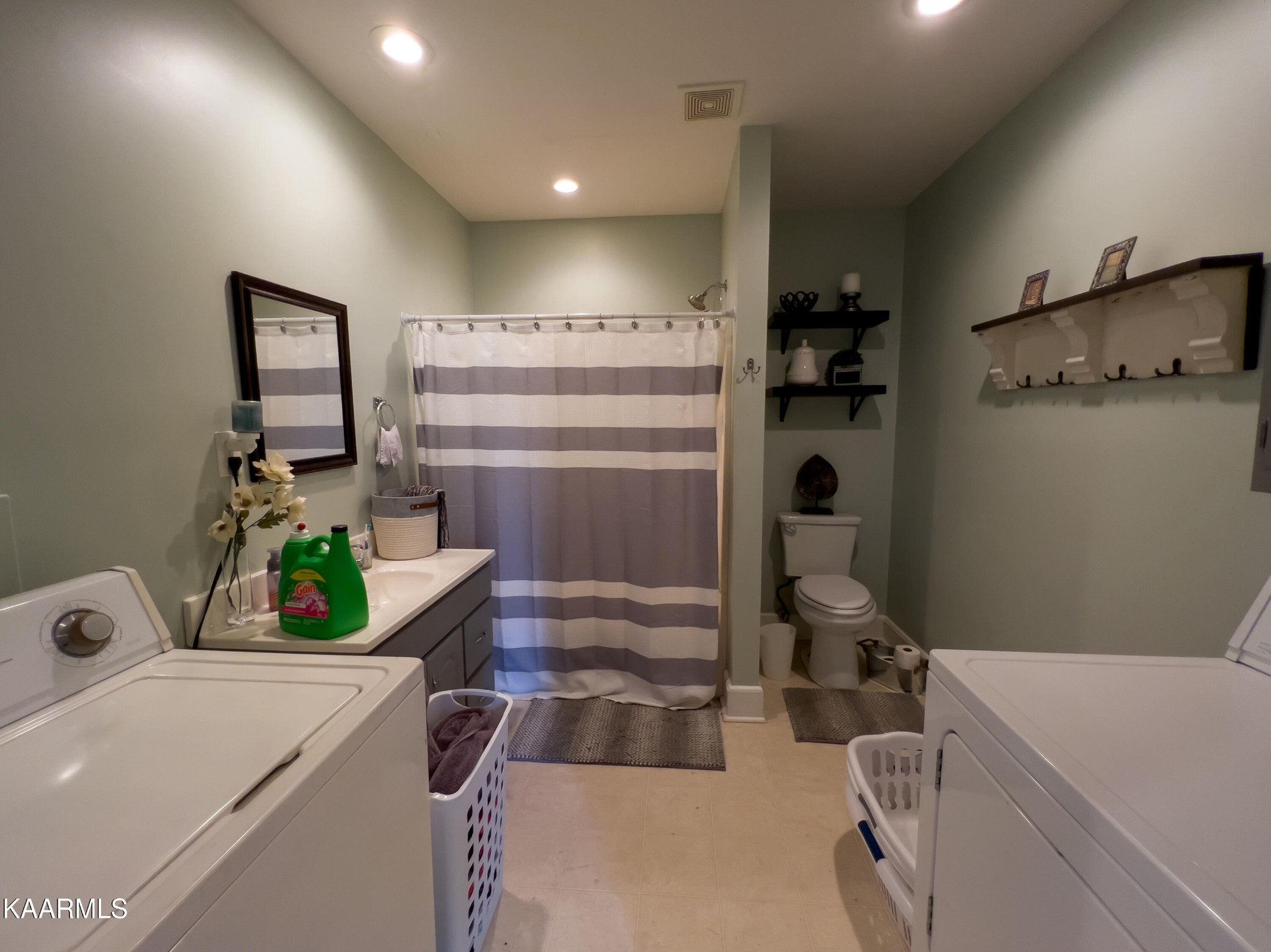 3919 West Emory Road Powell, TN 37849 - Photo 16 of 26 Gallery Image 16