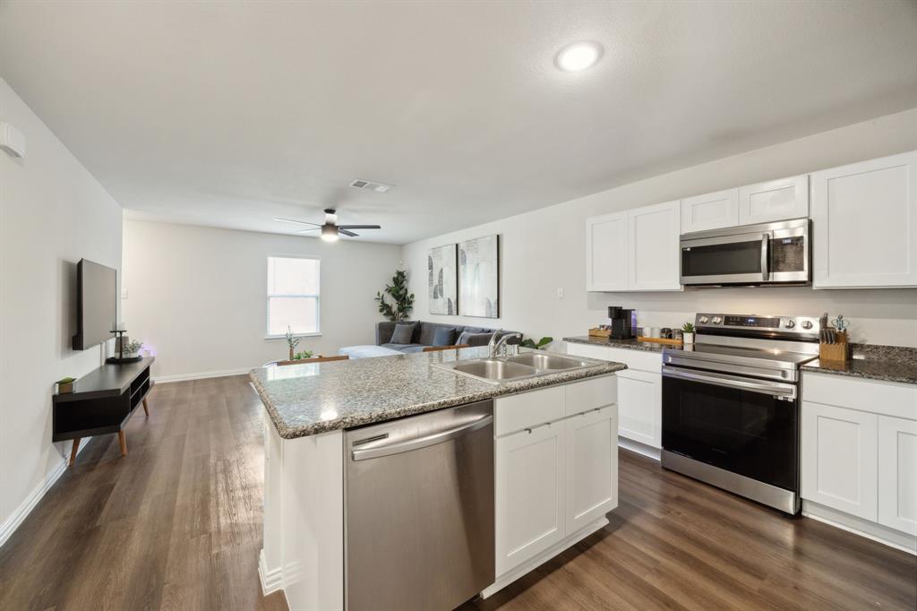 2326 Harding Street Dallas, TX 75215 - Photo 9 of 25