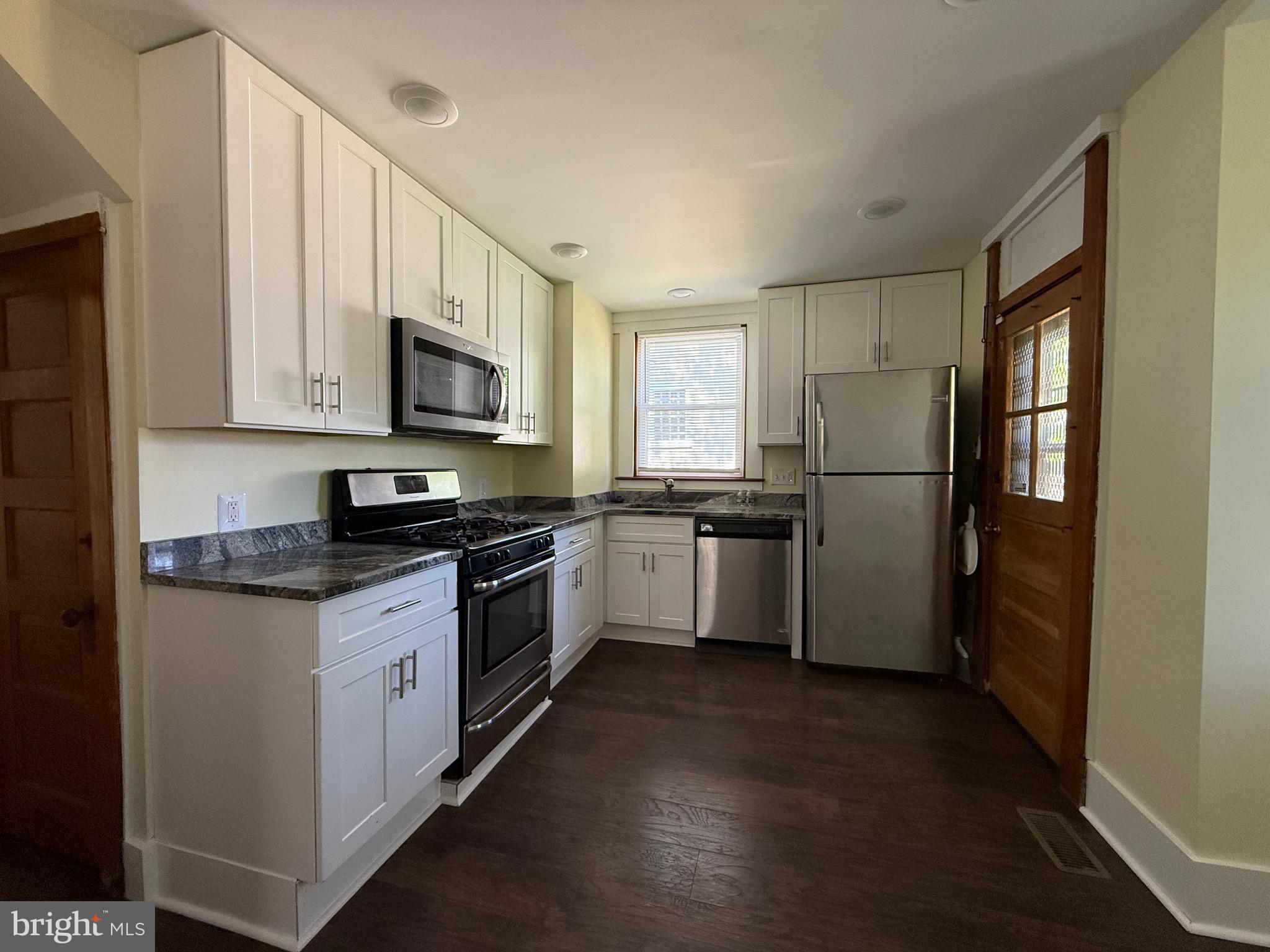 4007 Bateman Avenue Baltimore, MD 21216 - Photo 5 of 16 Kitchen