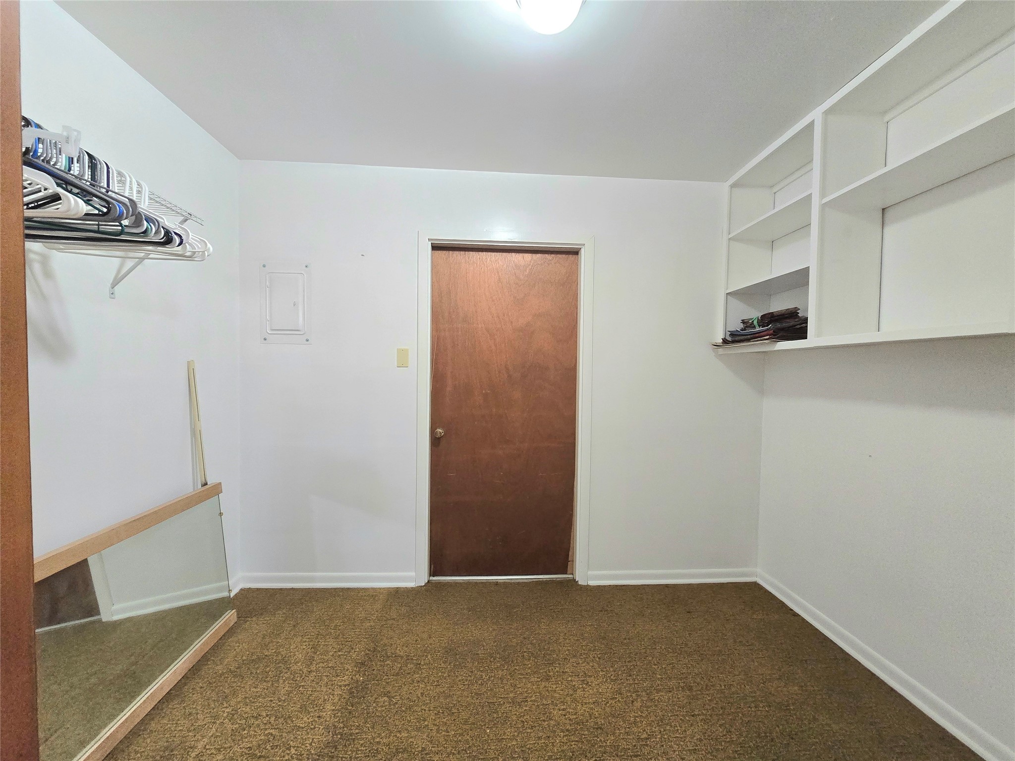 607 South Main Street Dayton, TX 77535 - Photo 27 of 39 a view of an empty room