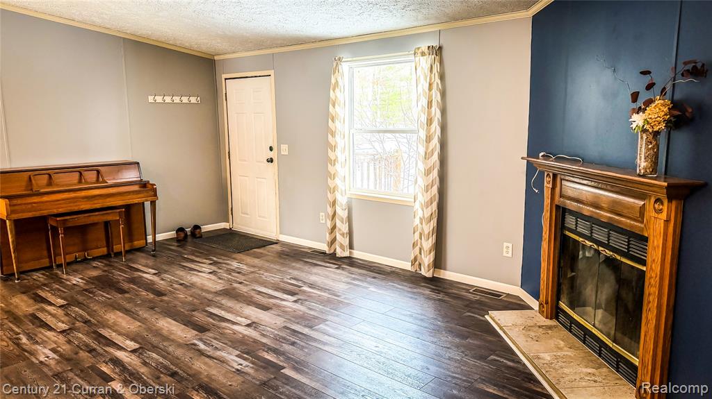 8135 Hillcrest Road Roscommon, MI 48653 - Photo 8 of 23