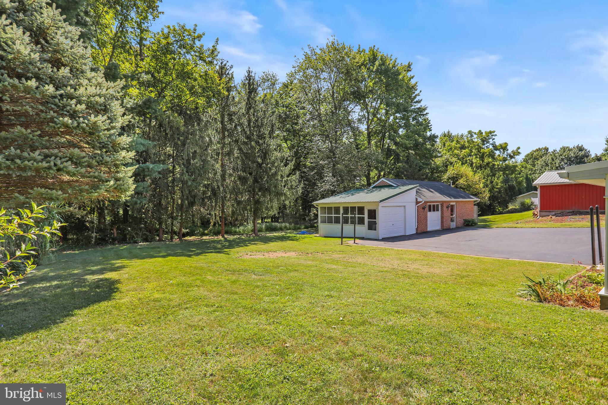 523 Berlin Road New Oxford, PA 17350 - Photo 29 of 34