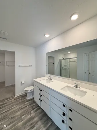 $2,200 | 1184 Lakeshore Drive, Greenwood, IN 46143