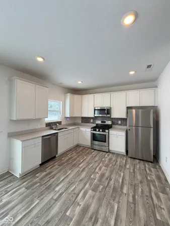 $2,200 | 1184 Lakeshore Drive, Greenwood, IN 46143