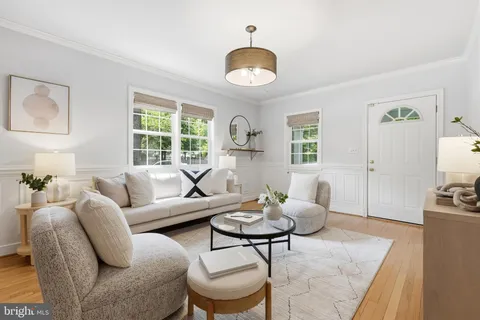 $949,000 | 901 Davis Avenue, Takoma Park, MD 20912