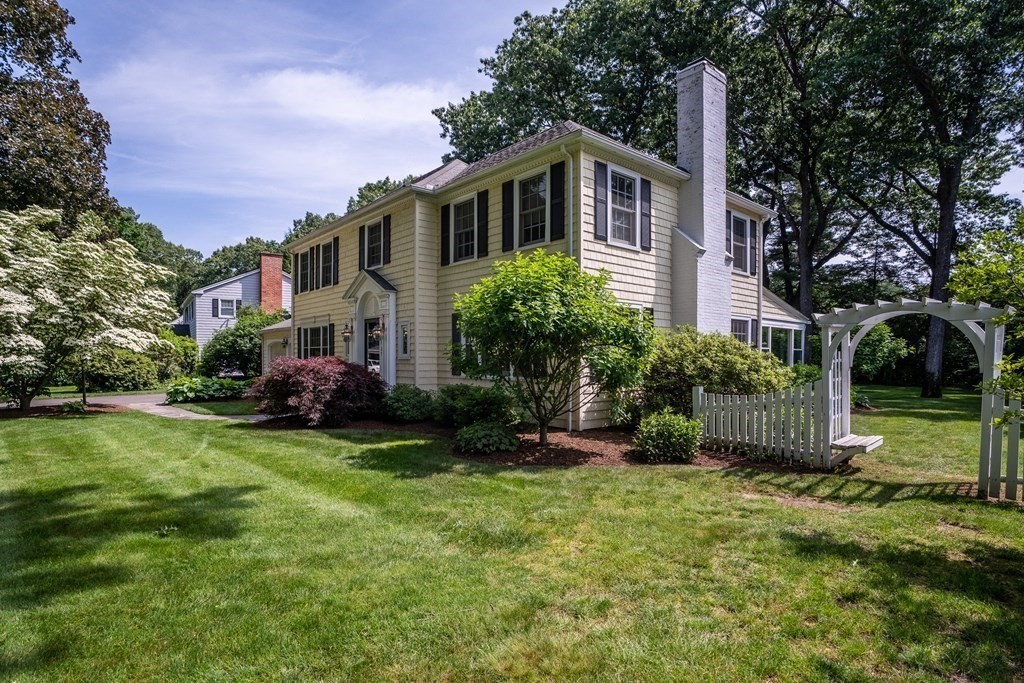 127 Rugby Road Longmeadow, MA 01106 - Photo 4 of 42 Gallery Image 4